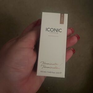 ICONIC London Illuminator in White and Gold